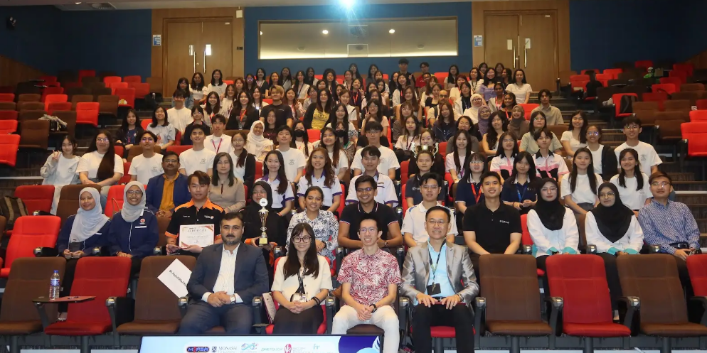 Screenshot 2025-11-09 222042